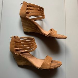Halogen wedge sandals